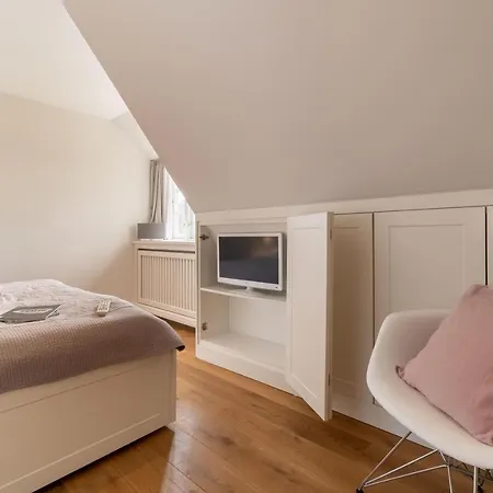 Kapitaenshaus West * Oldsum